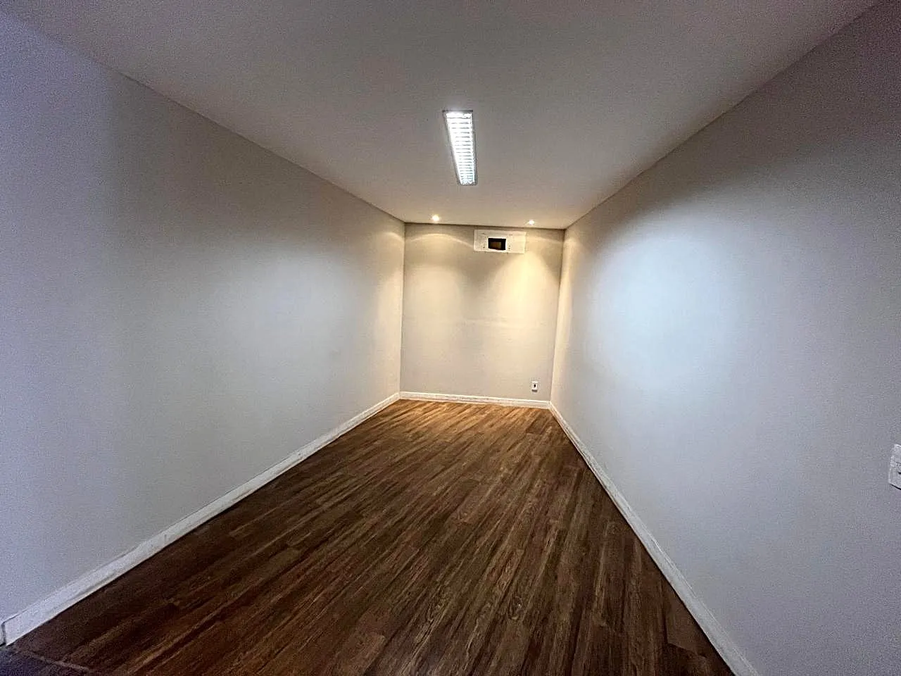 Loja / Salão / Ponto Comercial para aluguel, 2100m² — foto 10 de 23