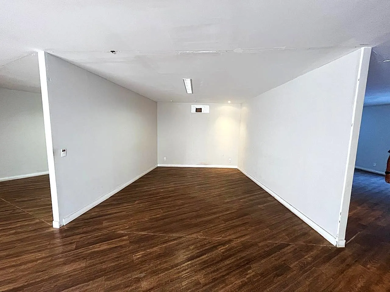Loja / Salão / Ponto Comercial para aluguel, 2100m² — foto 8 de 23