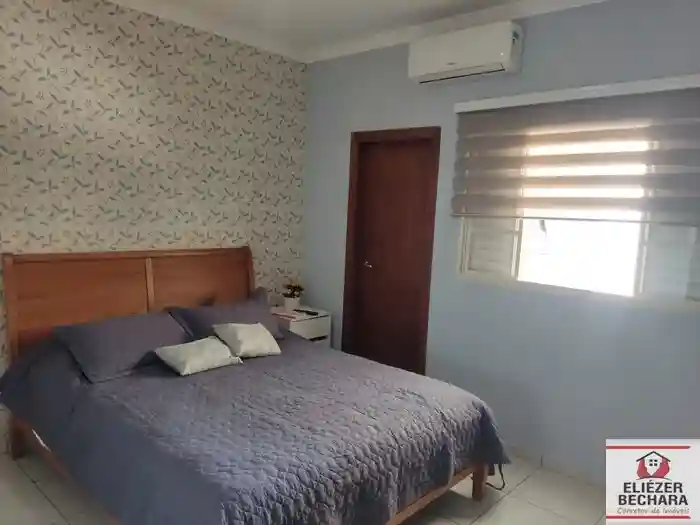 Casa com 3 quartos à venda, 200m² — foto 3 de 7