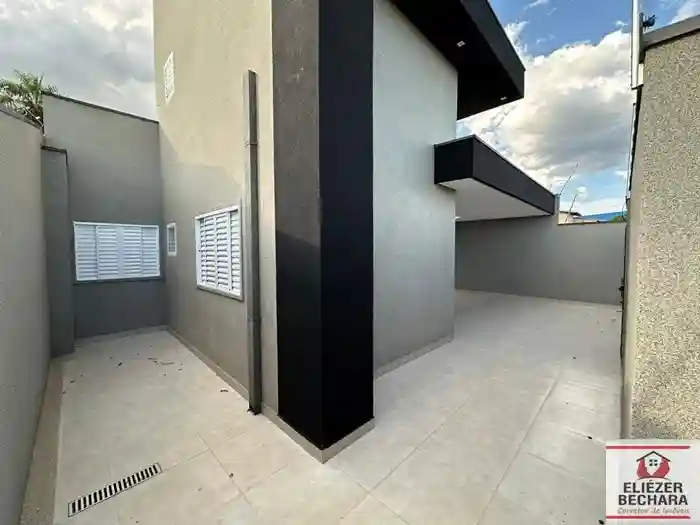 Casa com 3 quartos à venda, 113m² — foto 3 de 18