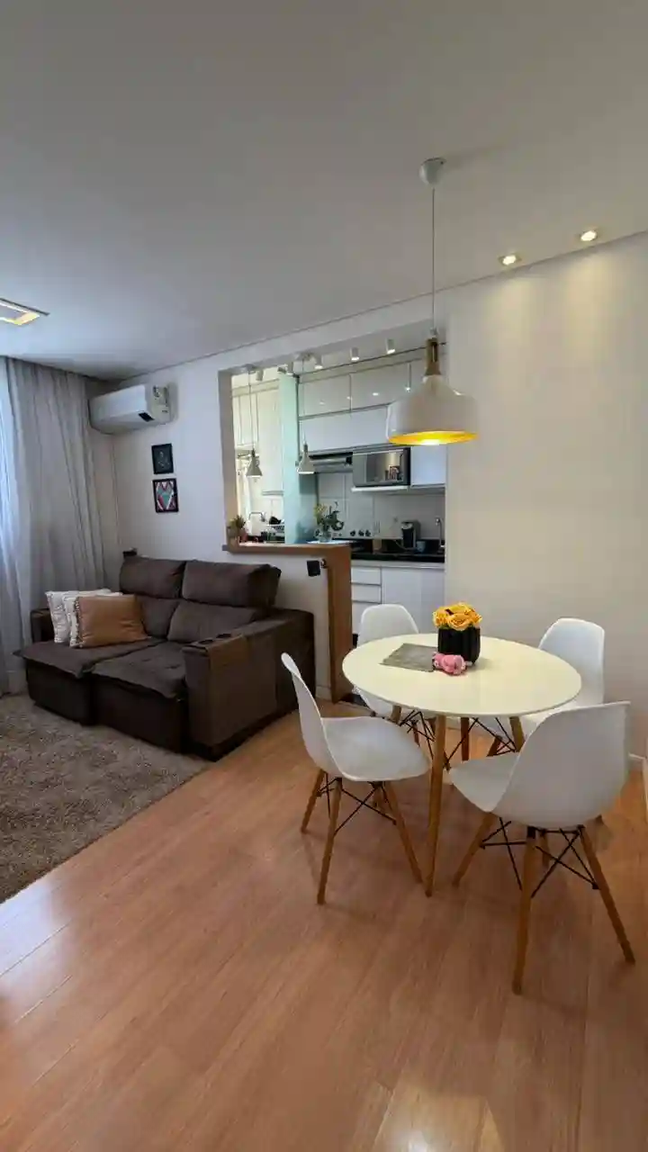 Apartamento com 2 quartos à venda, 45m² — foto 1 de 17