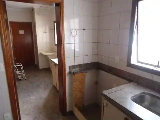 Apartamento com 3 quartos à venda, 300m² — foto 28 de 44