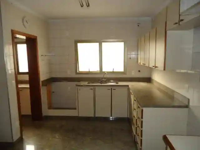 Apartamento com 3 quartos à venda, 300m² — foto 26 de 44