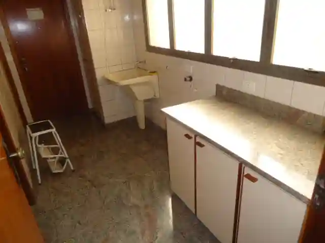 Apartamento com 3 quartos à venda, 300m² — foto 30 de 44
