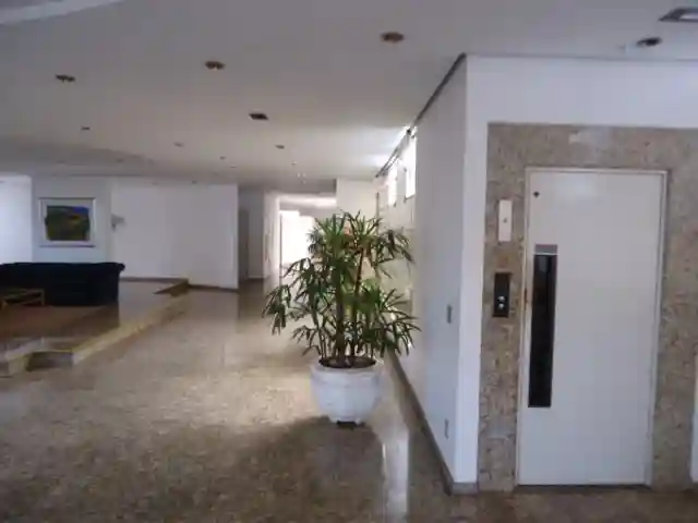 Apartamento com 3 quartos à venda, 300m² — foto 38 de 44