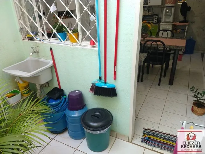 Casa à venda — foto 5 de 9