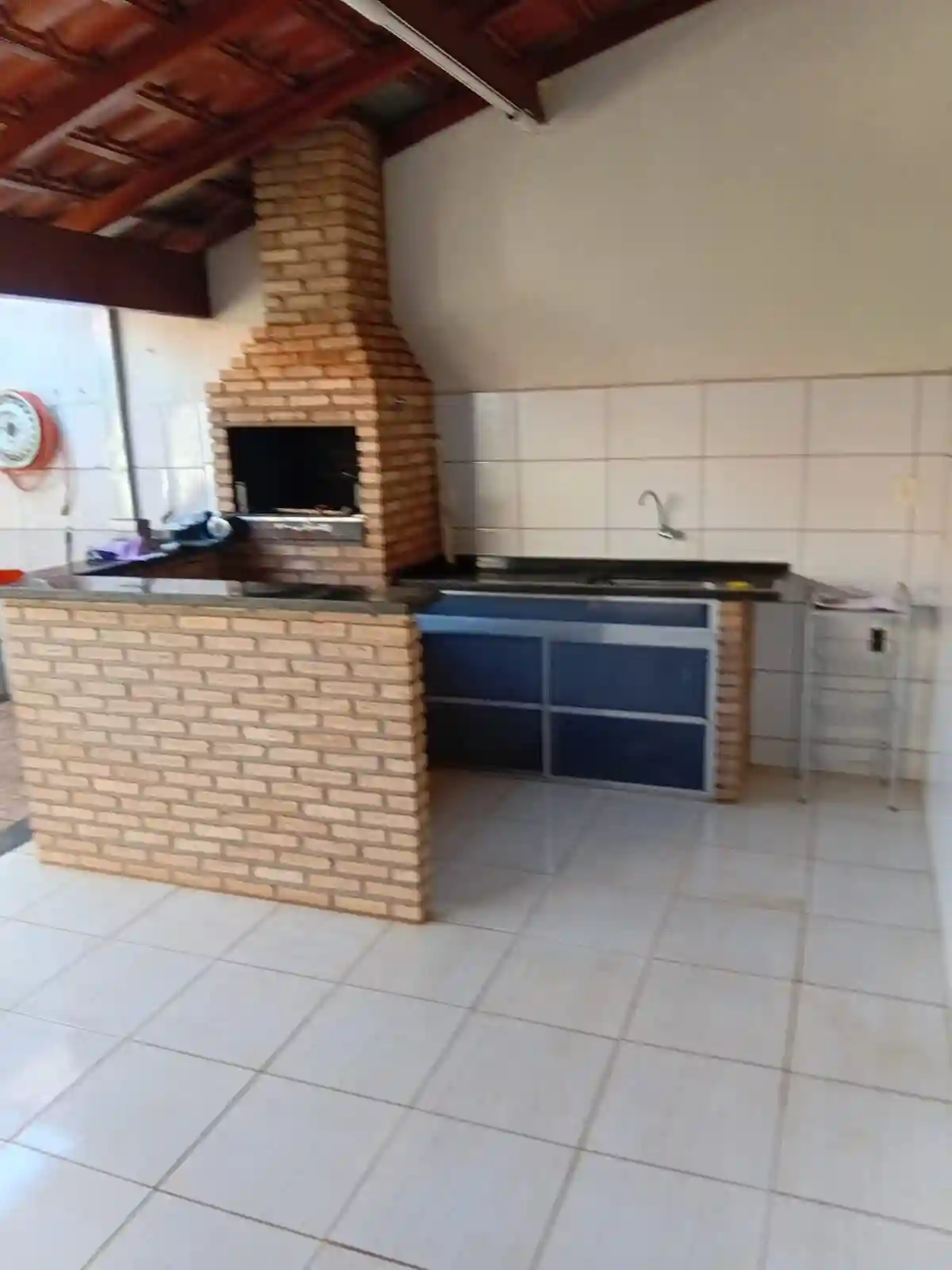 Casa com 3 quartos à venda, 200m² — foto 9 de 11