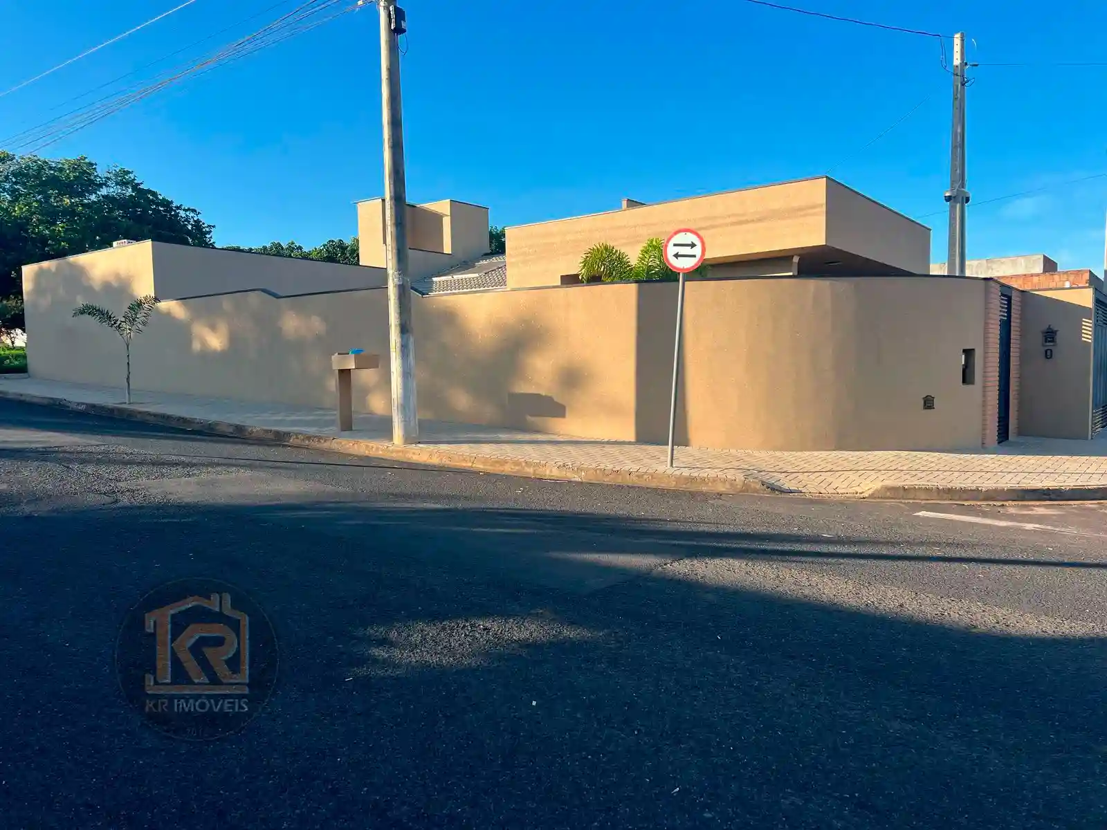 Casa com 2 quartos à venda, 148m² — foto 2 de 29