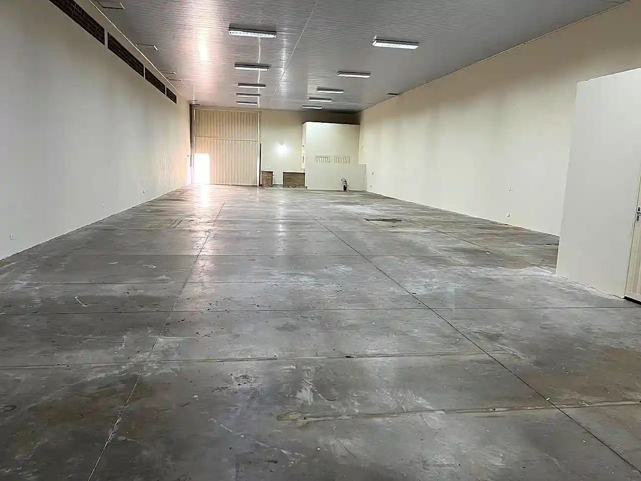 Loja / Salão / Ponto Comercial  para aluguel, 403m² — foto 5 de 7