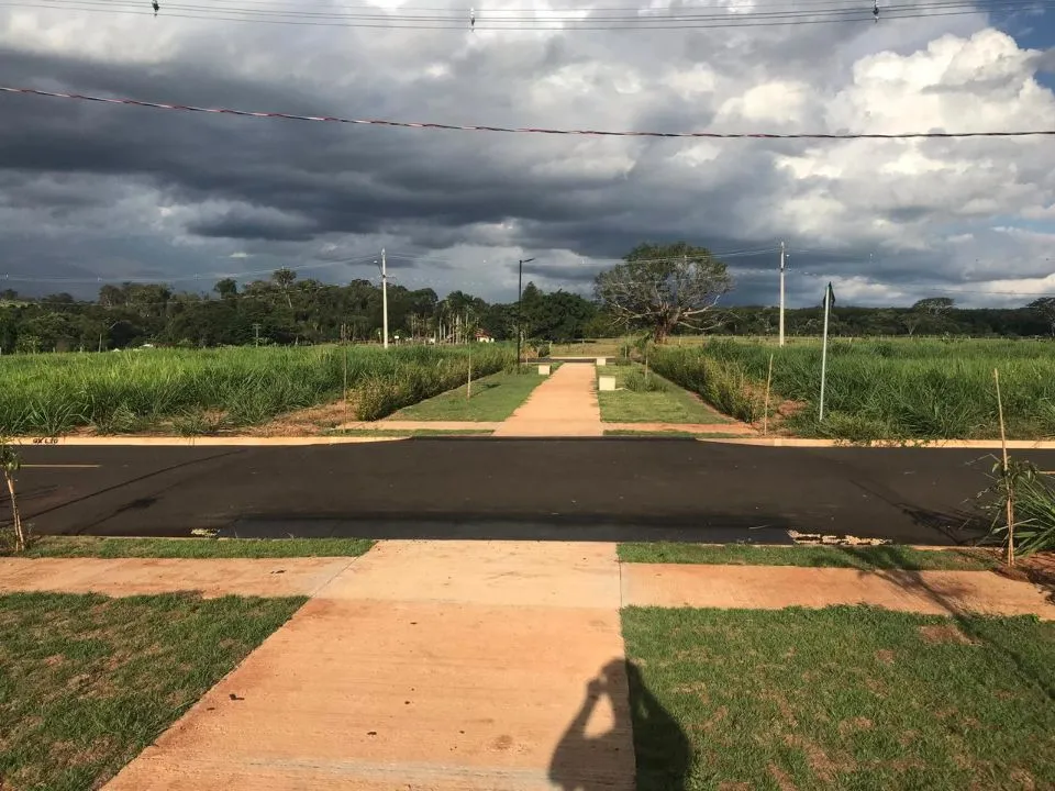 Terreno / Lote / Condomínio à venda — foto 3 de 4