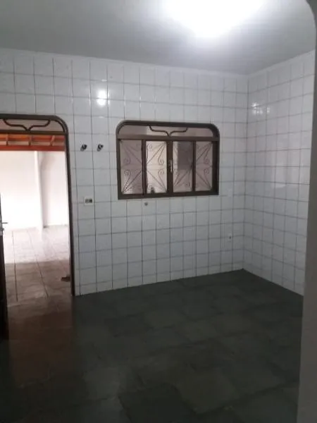 Casa à venda — foto 3 de 3