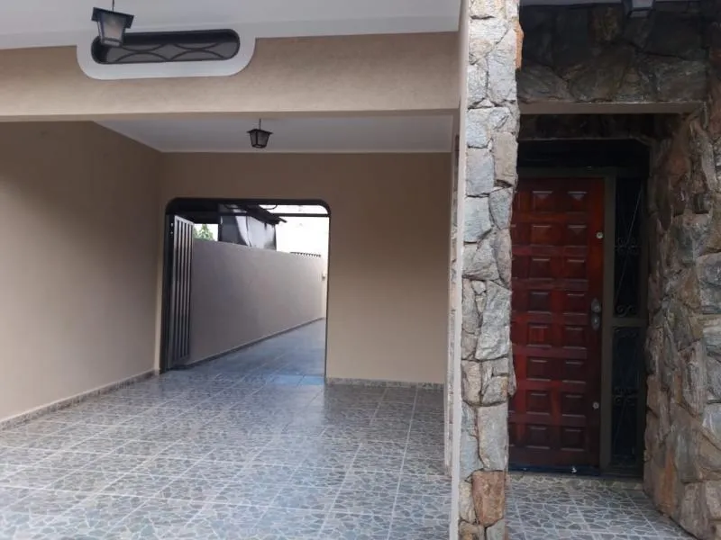 Casa à venda — foto 1 de 3