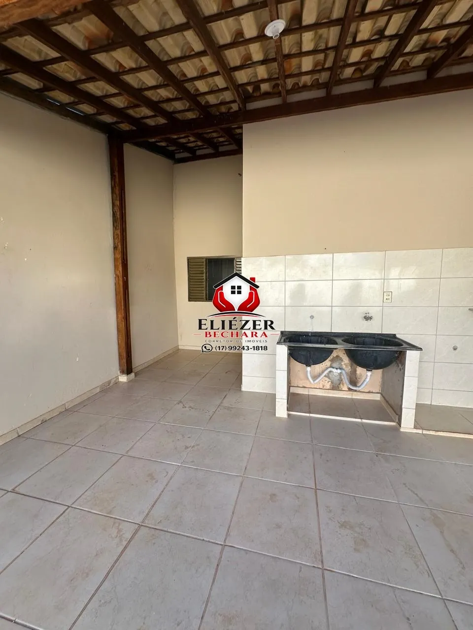 Casa com 2 quartos à venda, 109m² — foto 2 de 11