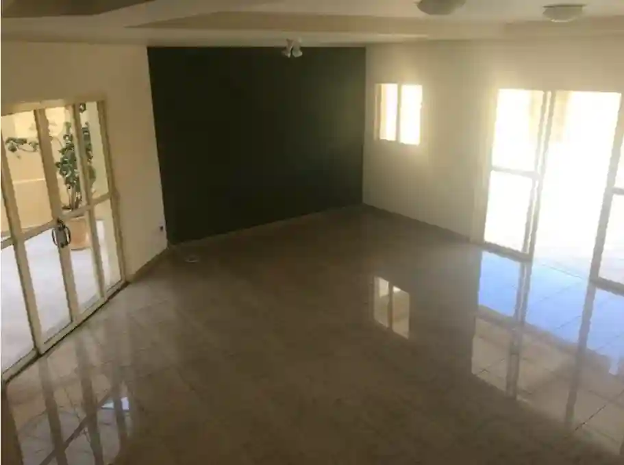 Casa de Condomínio com 3 quartos à venda, 450m² — foto 8 de 11