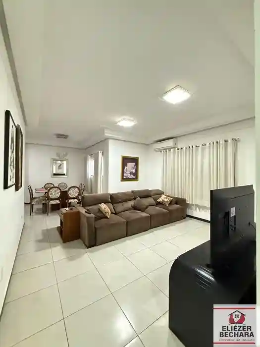 Casa de Condomínio com 3 quartos à venda, 190m² — foto 1 de 29