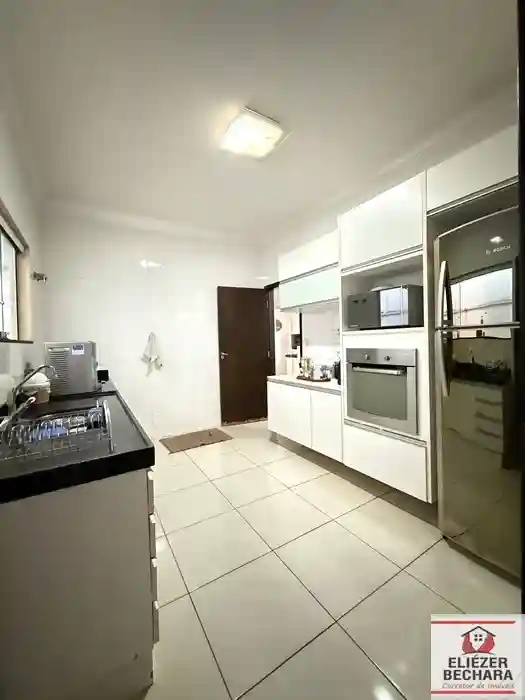 Casa de Condomínio com 3 quartos à venda, 190m² — foto 21 de 29