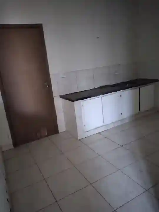 Casa com 5 quartos à venda, 242m² — foto 3 de 6