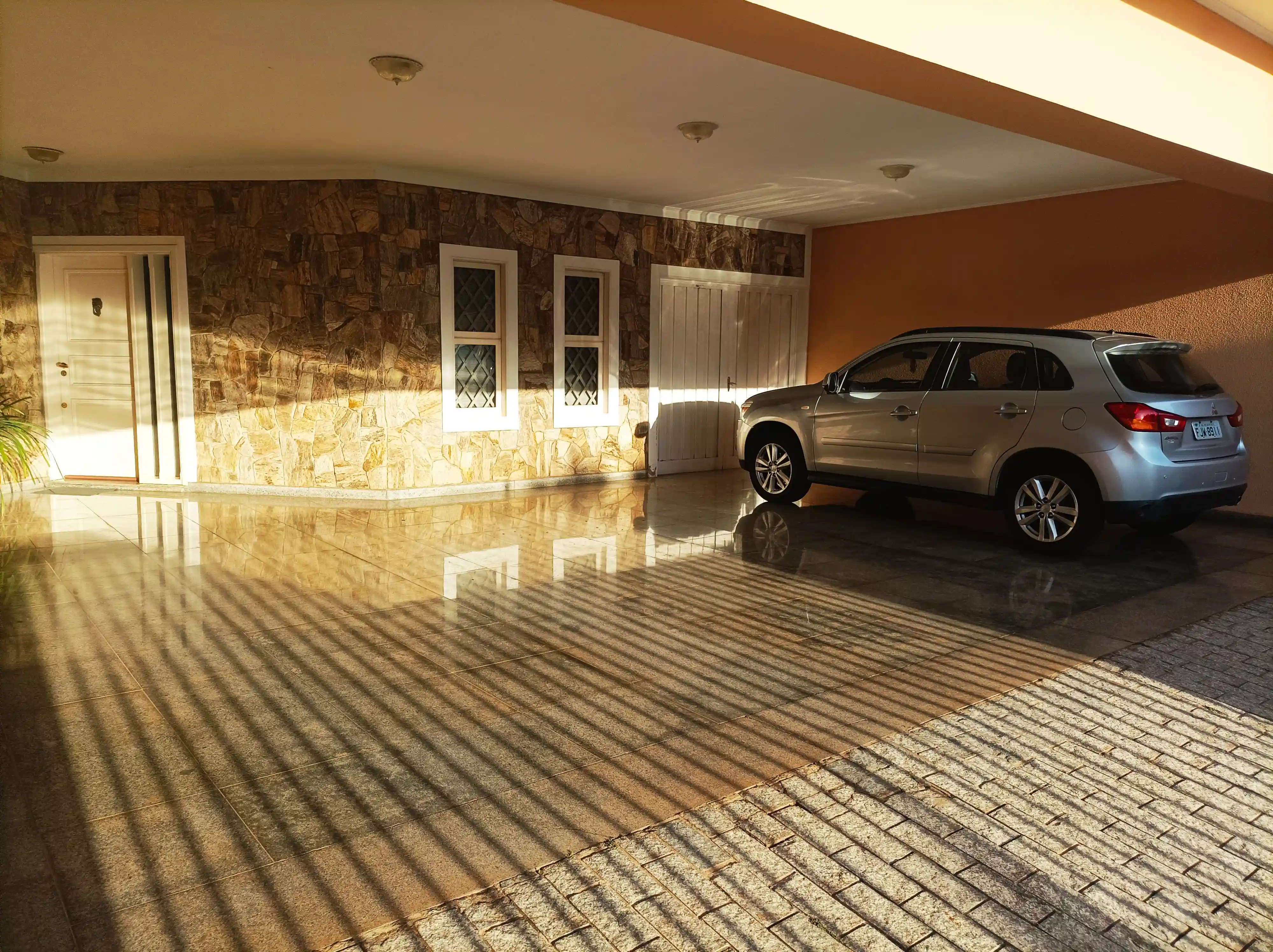 Casa  à venda, 400m² — foto 2 de 6