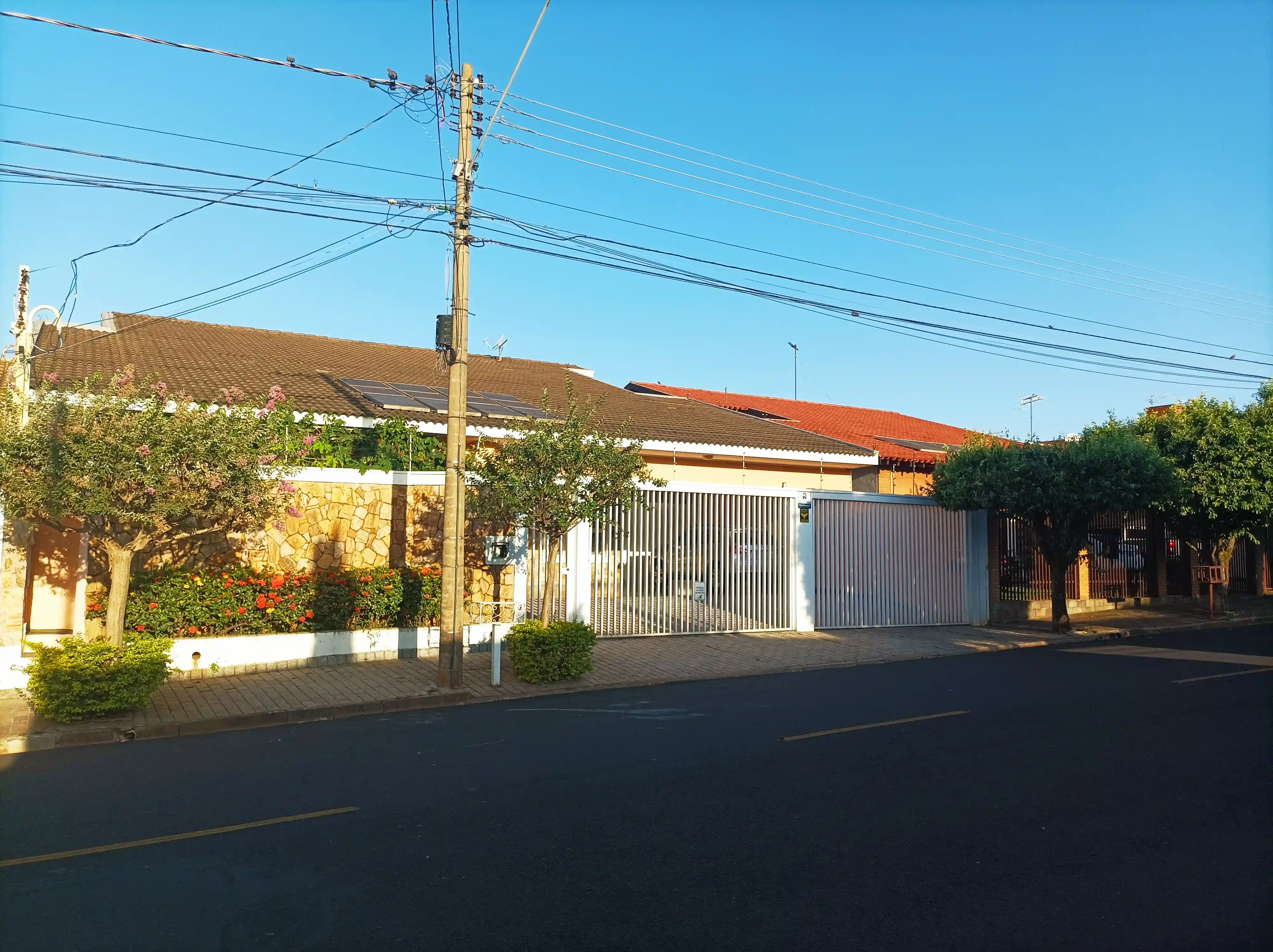 Casa  à venda, 400m² — foto 1 de 6