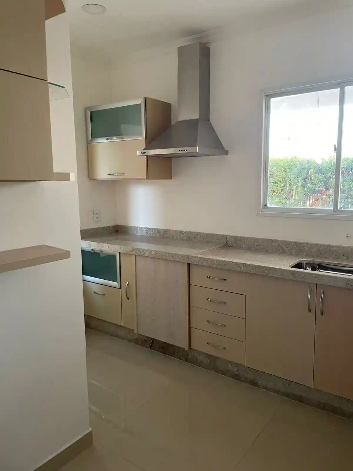 Casa de Condomínio com 3 quartos à venda, 130m² — foto 2 de 20
