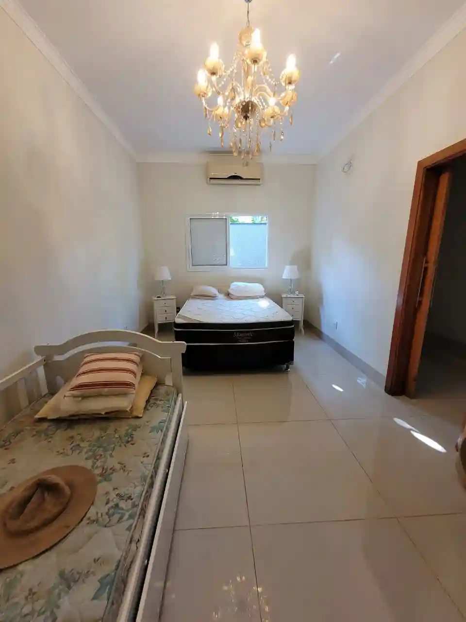 Casa de Condomínio com 4 quartos à venda, 290m² — foto 4 de 11