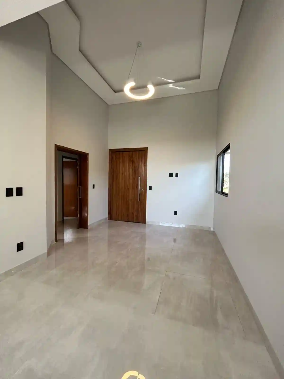 Casa de Condomínio com 3 quartos à venda, 200m² — foto 2 de 11