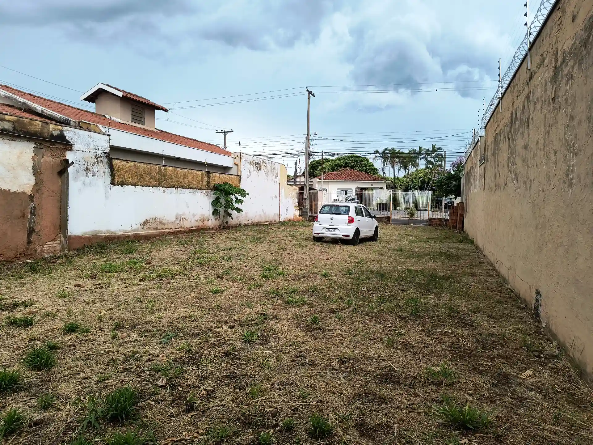 Terreno / Lote / Condomínio  à venda, 330m² — foto 4 de 8