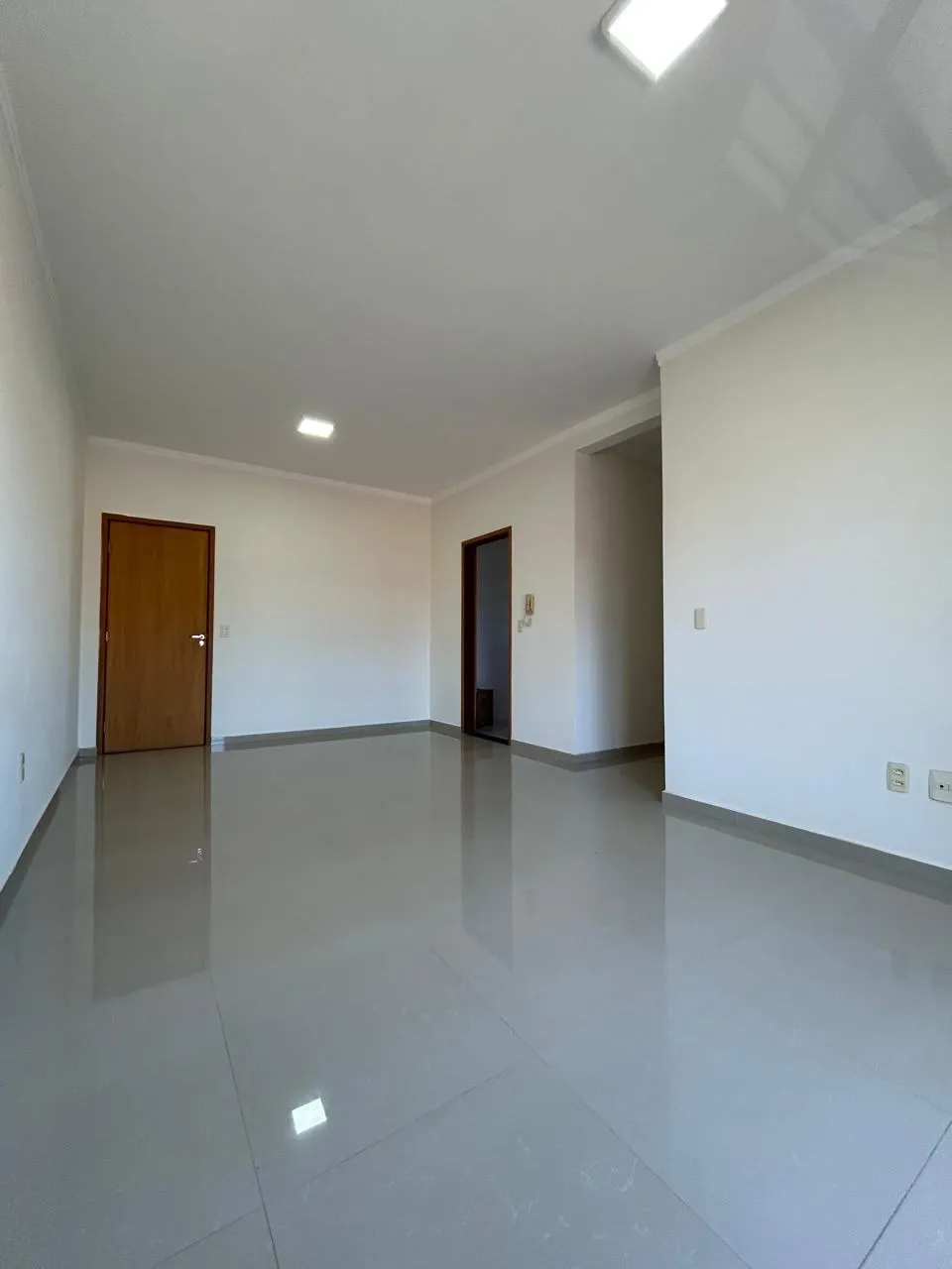Apartamento com 2 quartos à venda, 65m² — foto 3 de 12