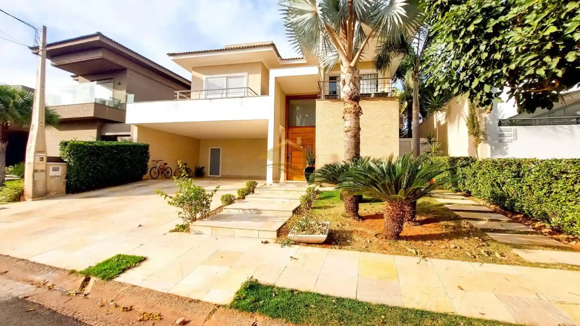 Casa de Condomínio com 4 quartos à venda, 450m² — foto 2 de 26