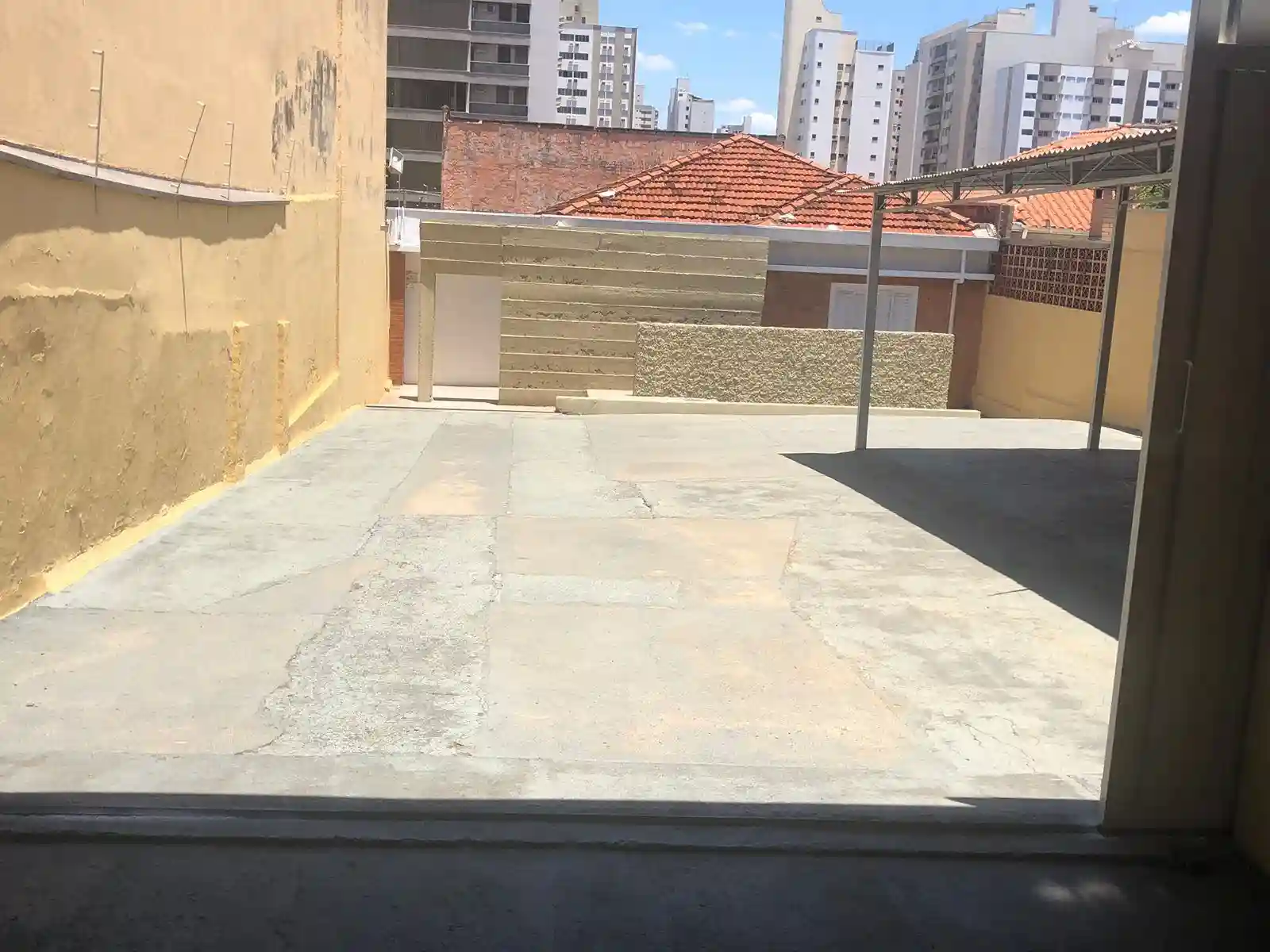Casa Comercial com 6 quartos à venda, 484m² — foto 2 de 22