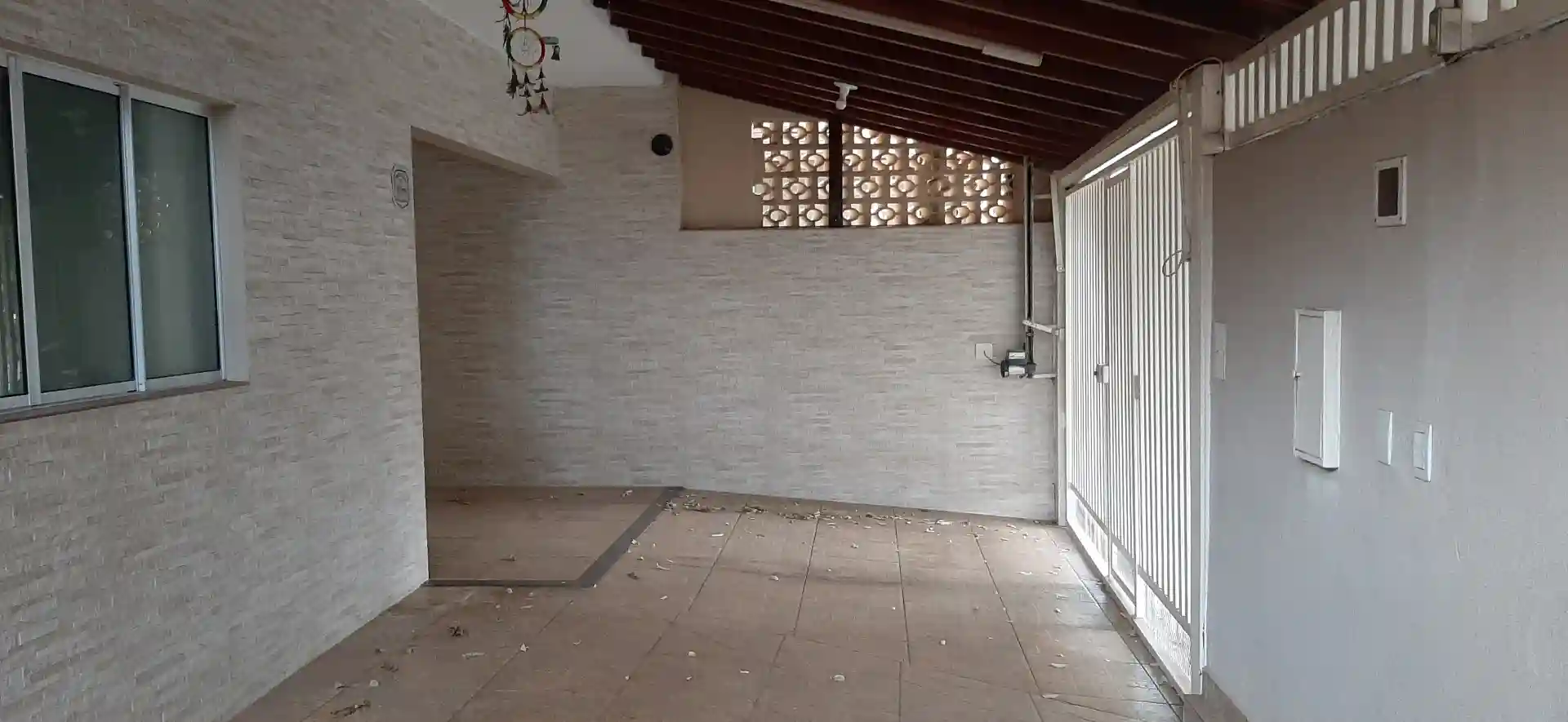Casa com 3 quartos para aluguel, 180m² — foto 2 de 30