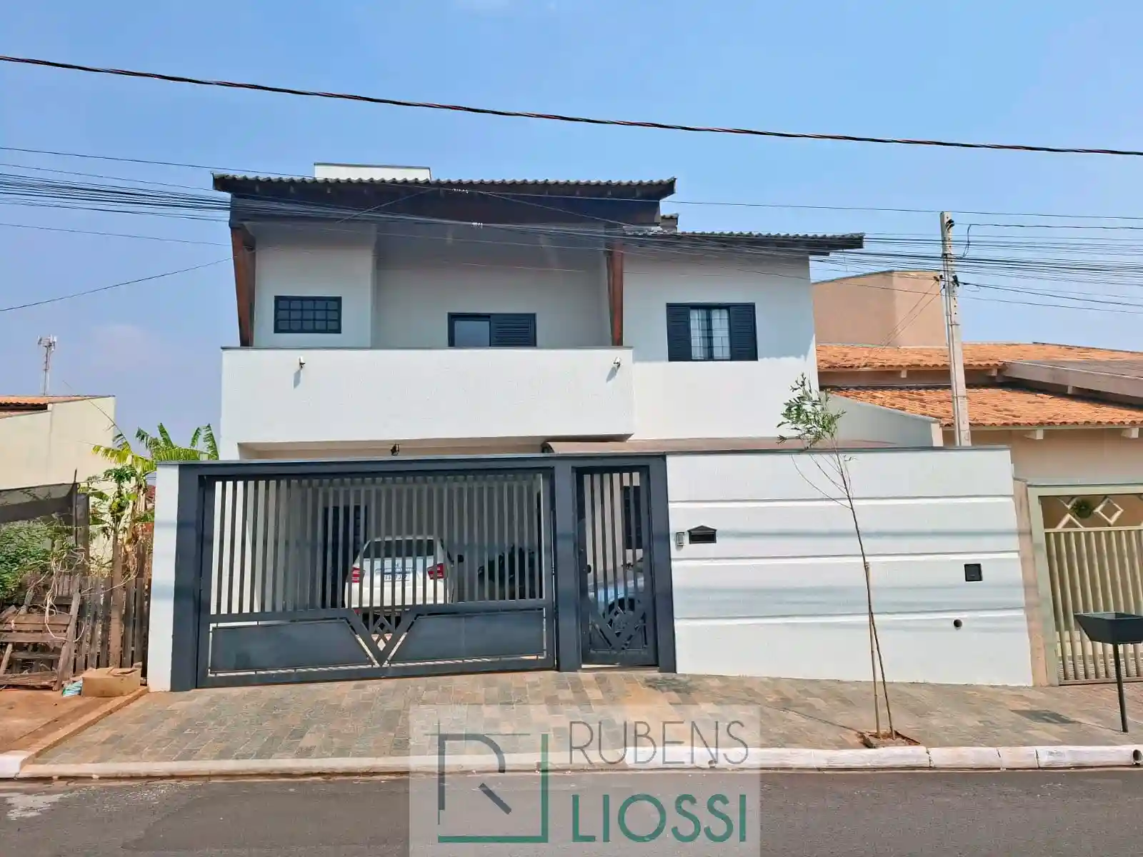 Sobrado com 3 quartos à venda, 250m² — foto 1 de 20