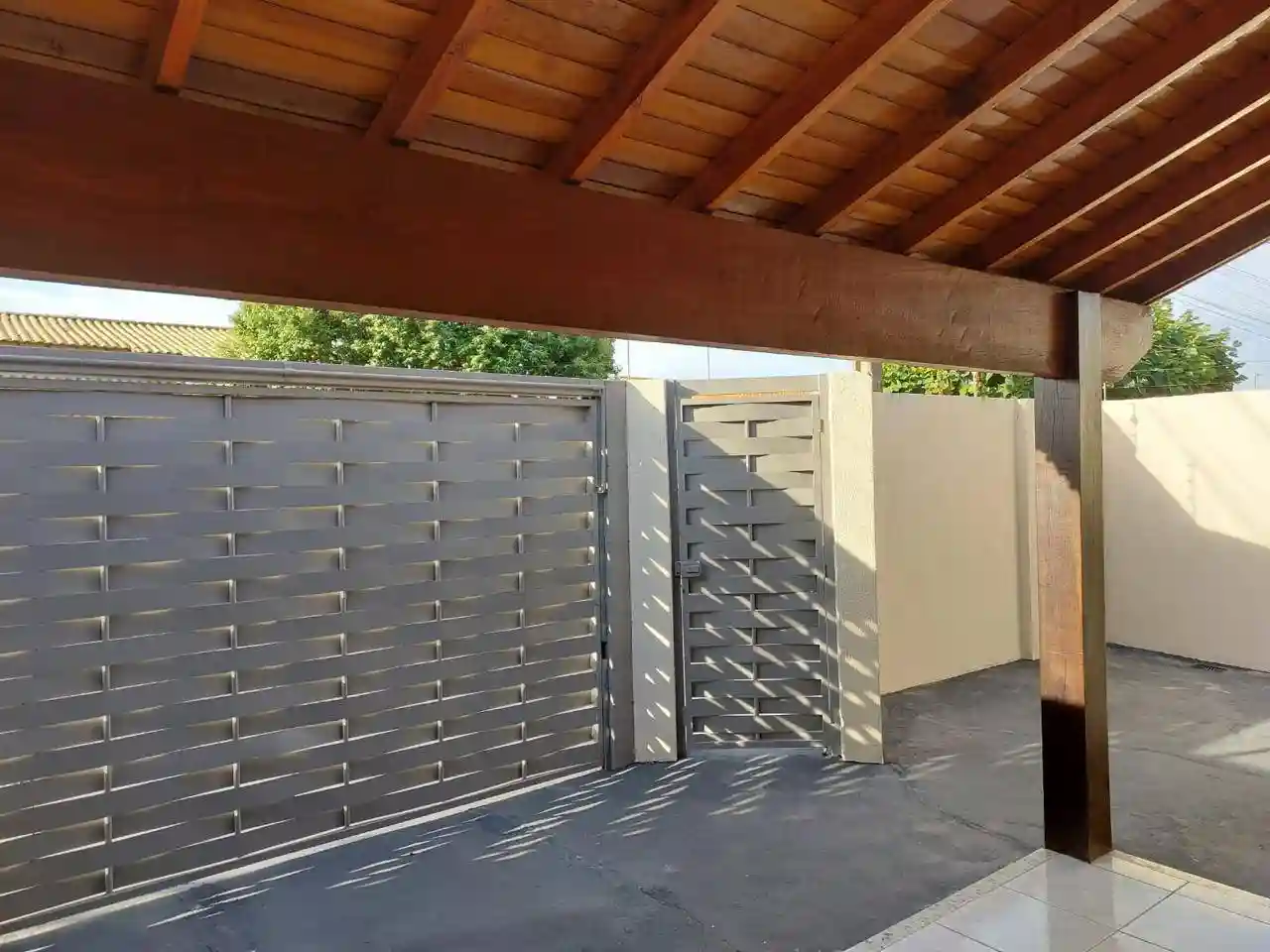 Casa com 2 quartos à venda, 195m² — foto 2 de 10