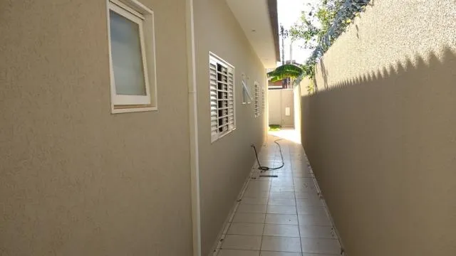 Casa à venda — foto 1 de 4