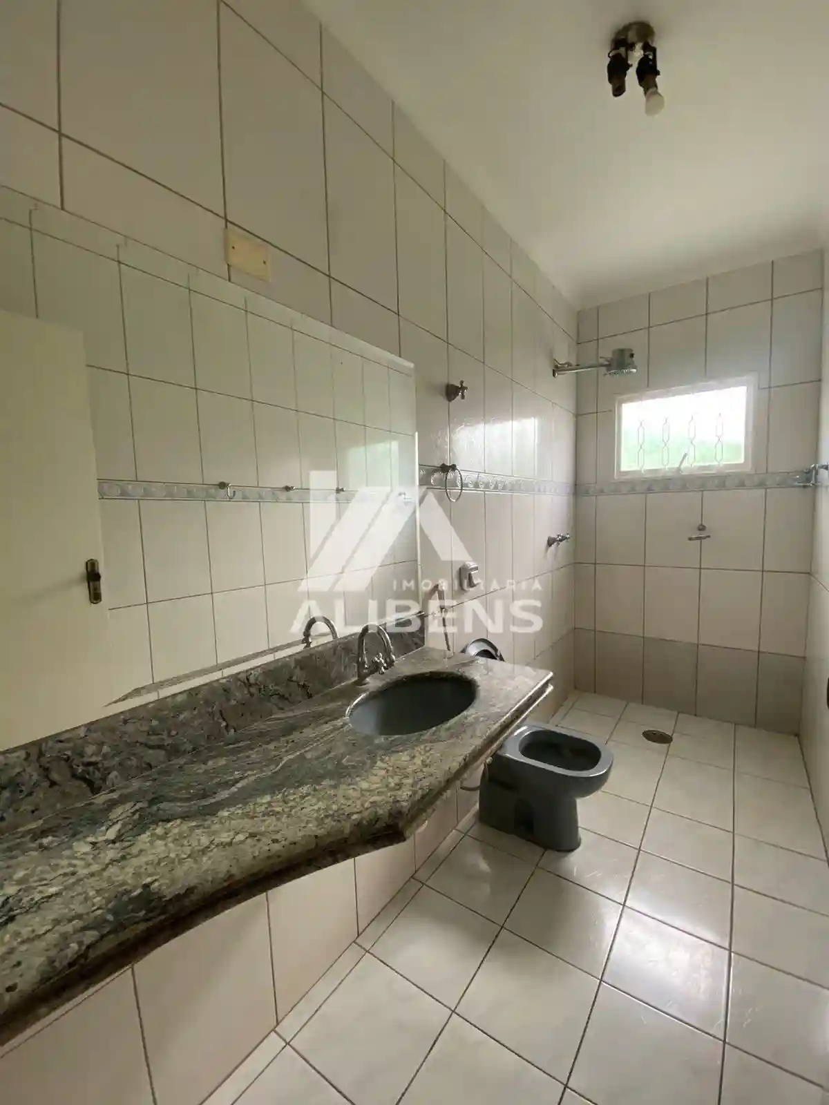 Casa com 3 quartos à venda, 200m² — foto 17 de 21