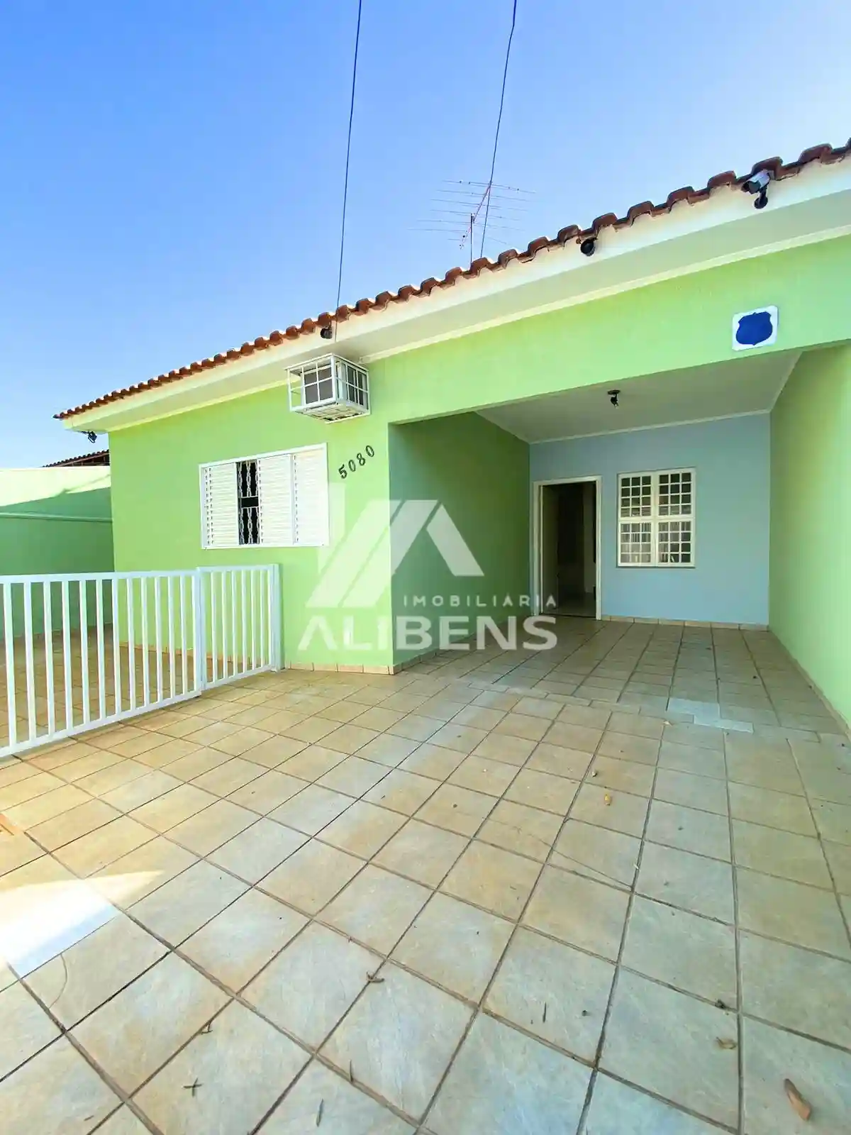 Casa com 3 quartos à venda, 200m² — foto 3 de 21