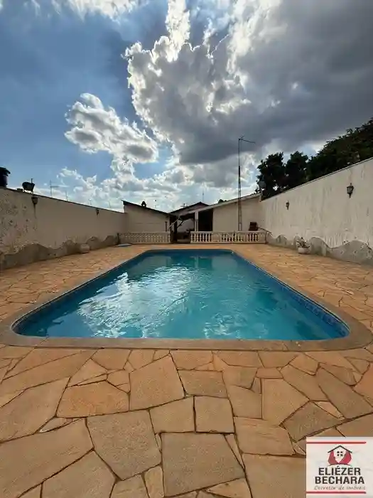 Casa com 3 quartos à venda, 400m² — foto 2 de 26