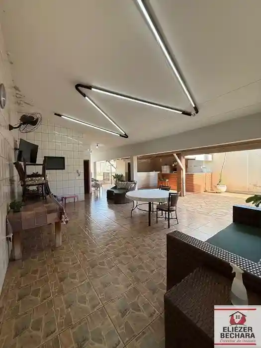 Casa com 3 quartos à venda, 400m² — foto 24 de 26