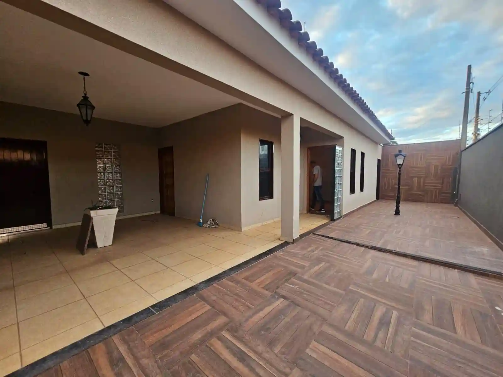 Casa com 3 quartos à venda, 450m² — foto 1 de 19