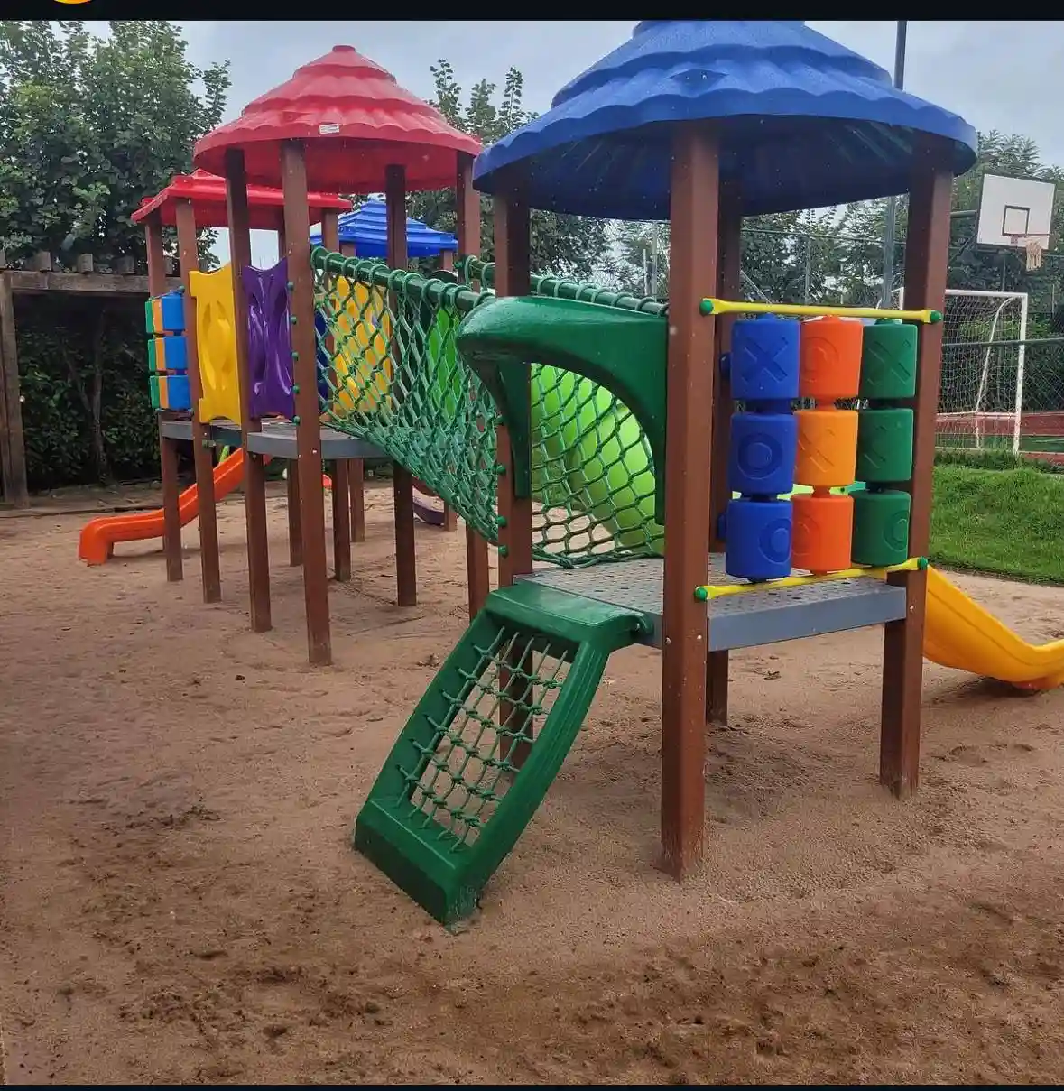 Terreno / Lote / Condomínio  à venda, 253m² — foto 3 de 6