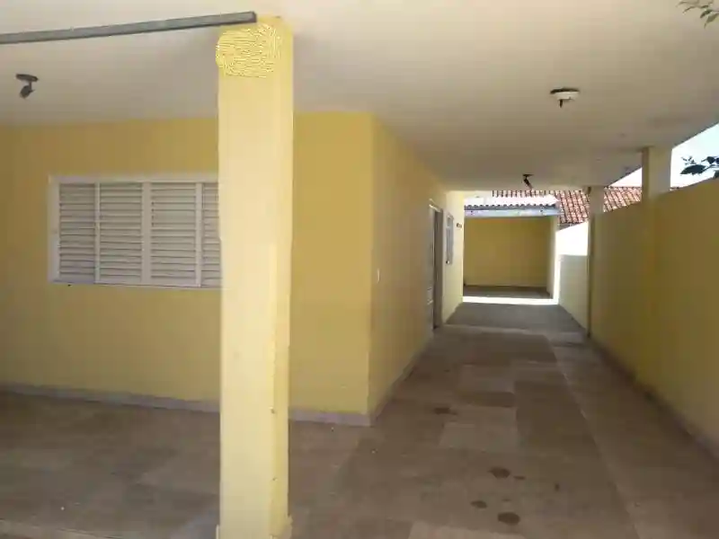 Casa à venda — foto 1 de 10