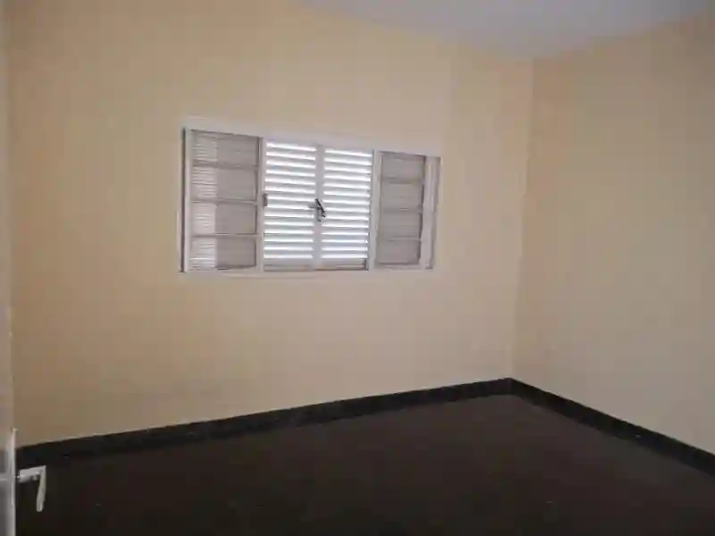 Casa à venda — foto 5 de 10
