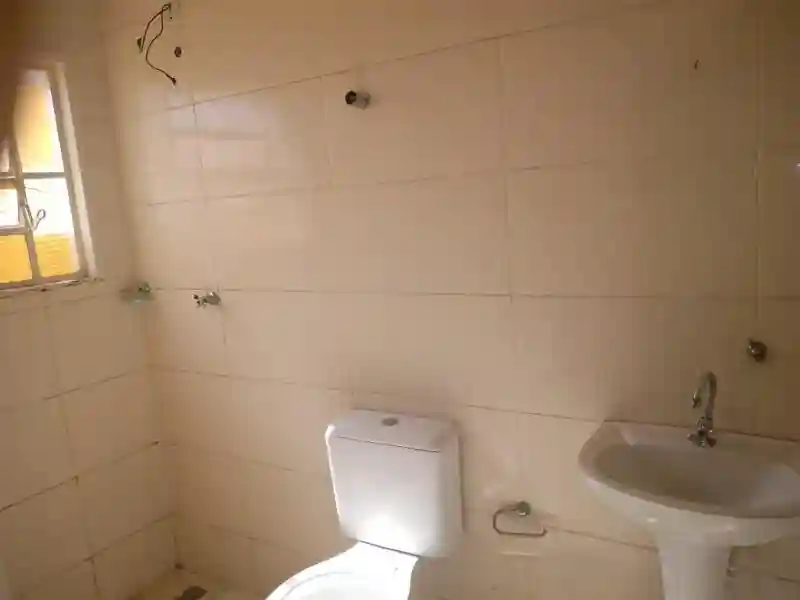 Casa à venda — foto 6 de 10