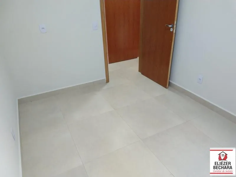 Casa à venda — foto 2 de 9