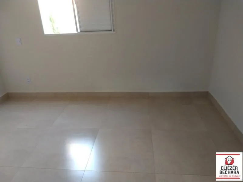 Casa à venda — foto 4 de 9