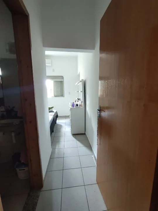 Casa à venda — foto 1 de 11