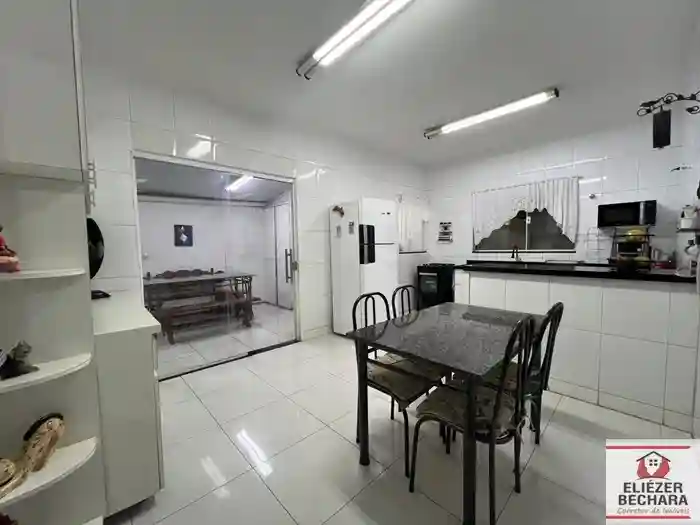 Casa com 3 quartos à venda, 155m² — foto 9 de 21