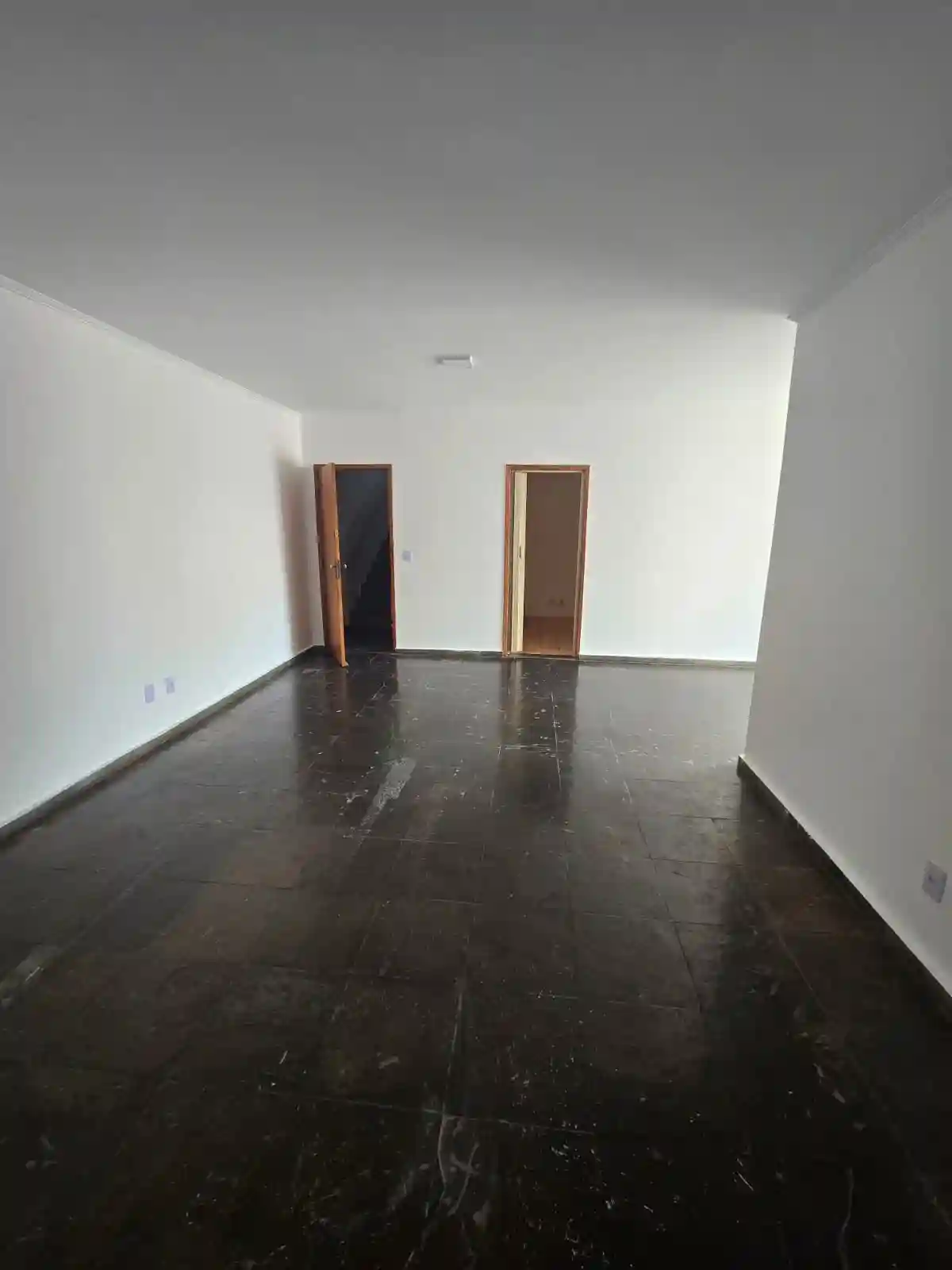 Apartamento com 3 quartos para aluguel, 127m² — foto 2 de 8
