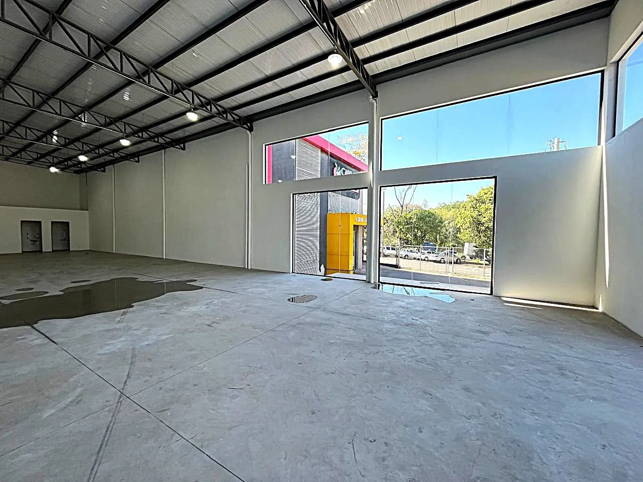 Loja / Salão / Ponto Comercial para aluguel, 670m² — foto 16 de 20