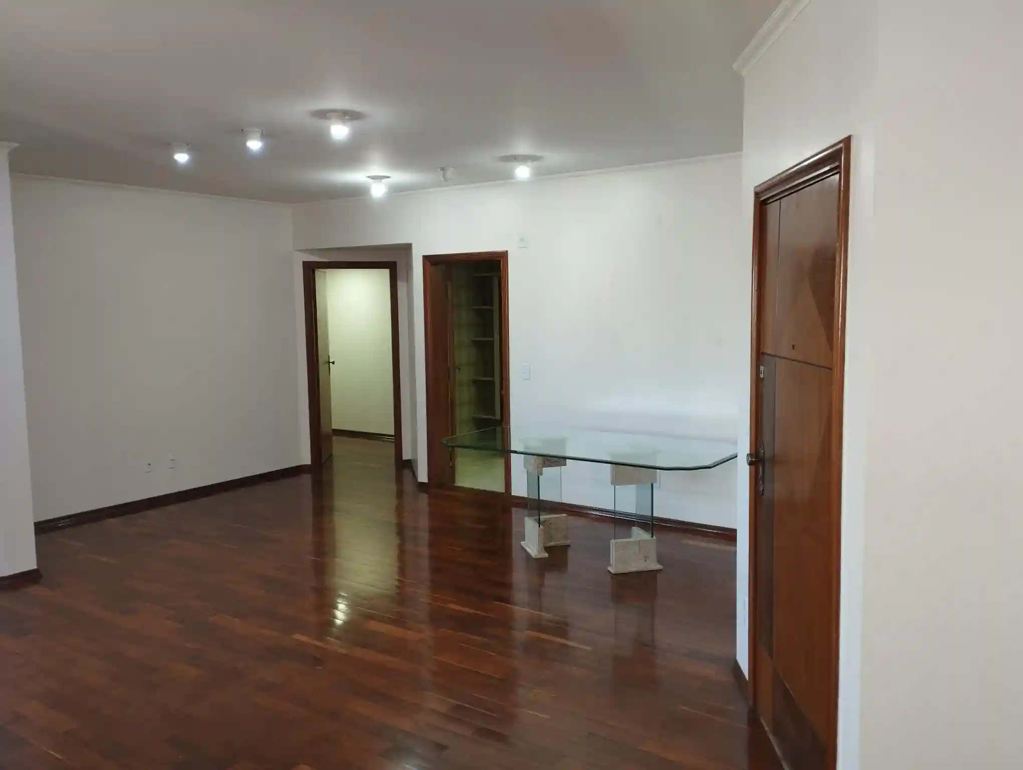 Apartamento com 3 quartos à venda, 216m² — foto 2 de 44